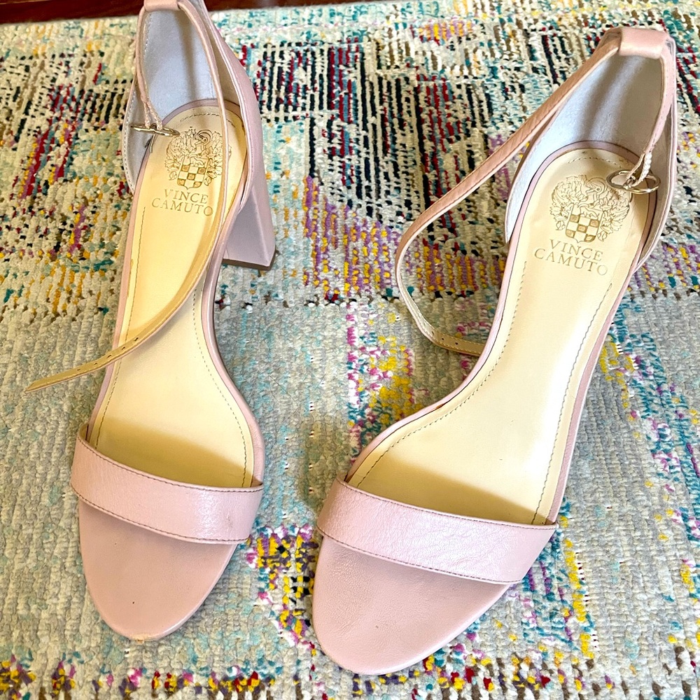 Blush Vince Camuto Block Heels Sandals. Size 10